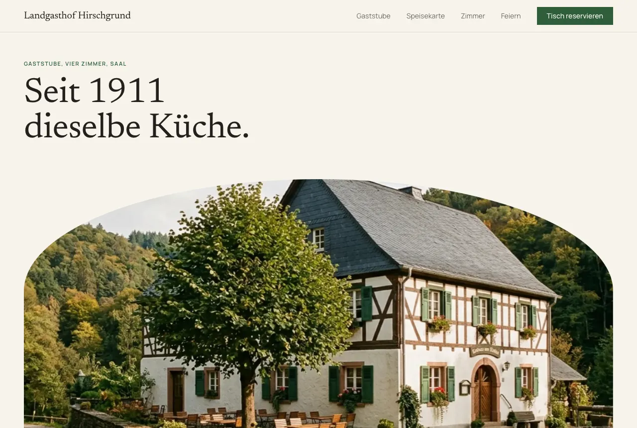 Startseite eines Landgasthofs mit Fachwerkhaus und Bereichen Gaststube, Zimmer, Festsaal